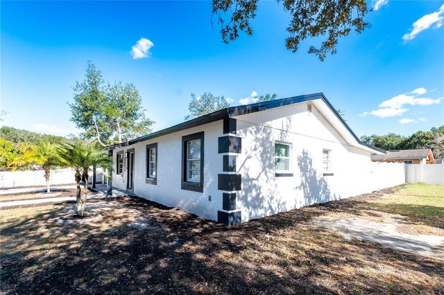 5248 KING STREET, Zephyrhills, FL 33542