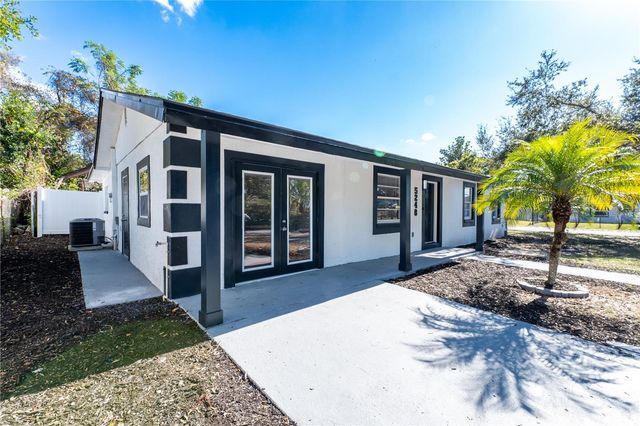 5248 KING STREET, Zephyrhills, FL 33542