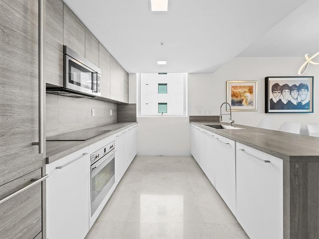 400 SUNNY ISLES Boulevard 1608, Sunny Isles Beach, FL 33160