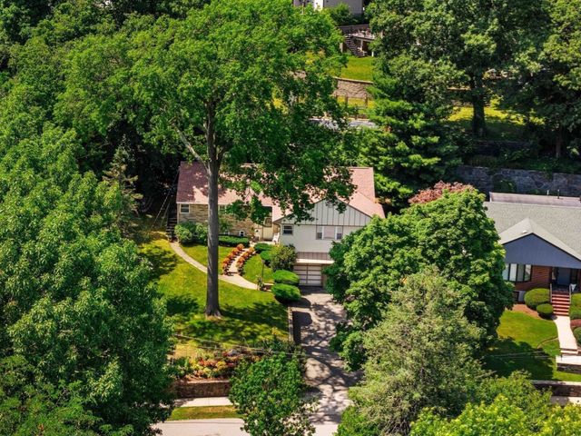 205 Gardner Rd, Brookline, MA 02445