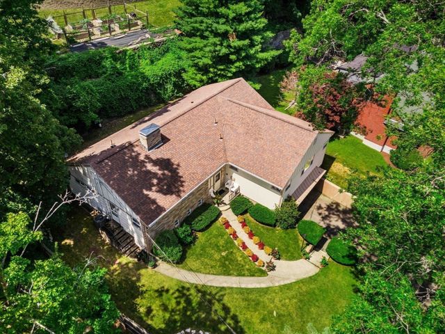 205 Gardner Rd, Brookline, MA 02445