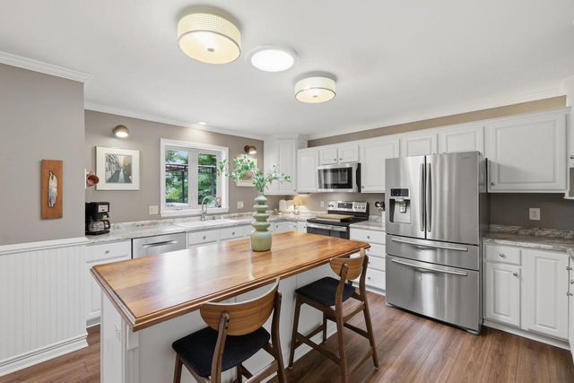 1182 Broadway Drive, Sun Prairie, WI 53590