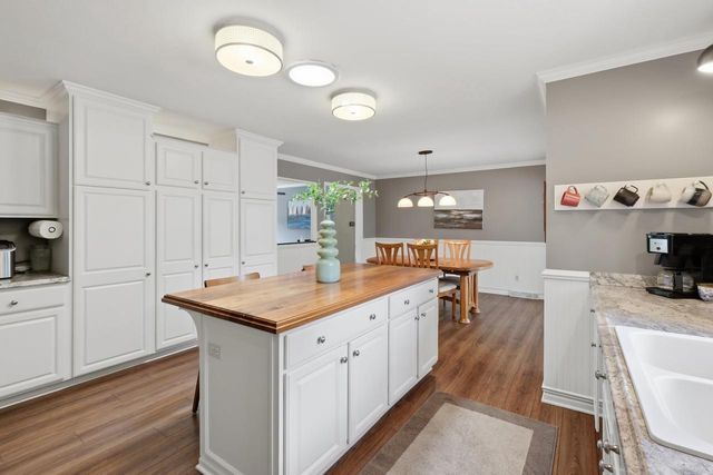 1182 Broadway Drive, Sun Prairie, WI 53590