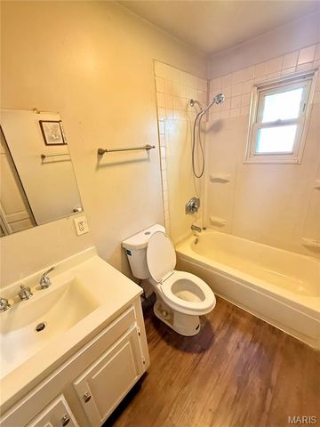 1415 Cinnamon Hills Drive, St Peters, MO 63303