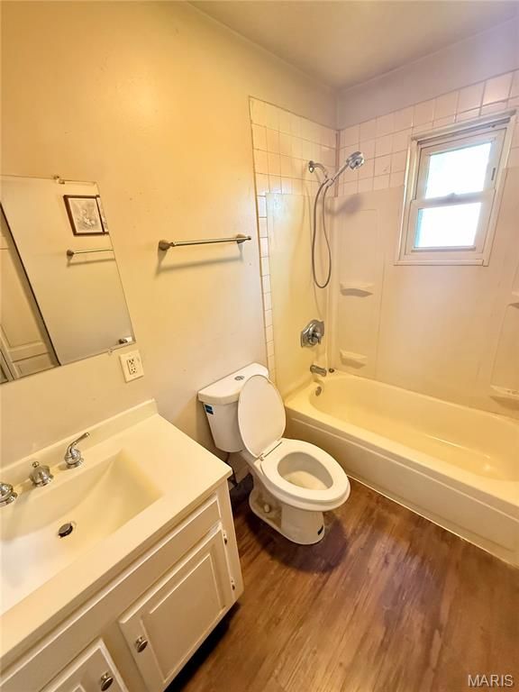 Image 9 of property listing at 1415 Cinnamon Hills Drive, St Peters, MO 63303