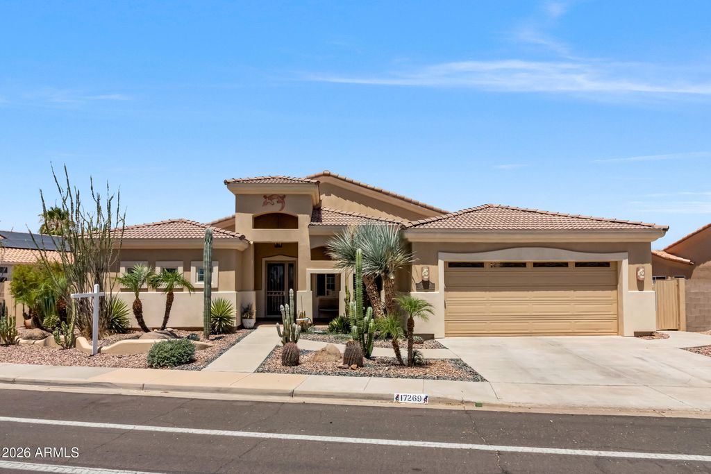 17269 N COYOTE LAKES Parkway, Surprise, AZ 85378 — exterior