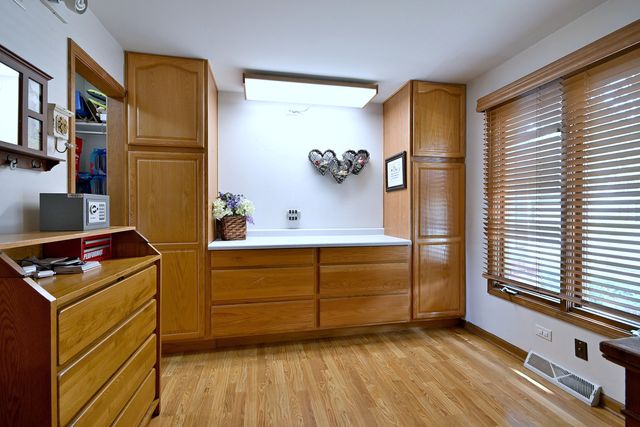 27W168 Chartwell Drive, Winfield, IL 60190