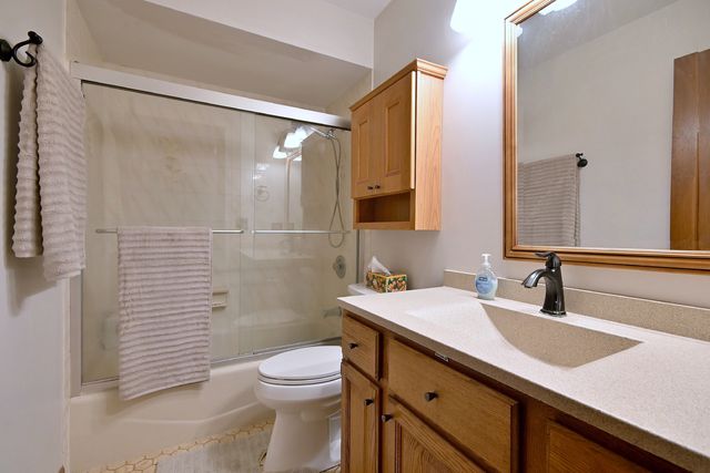 27W168 Chartwell Drive, Winfield, IL 60190