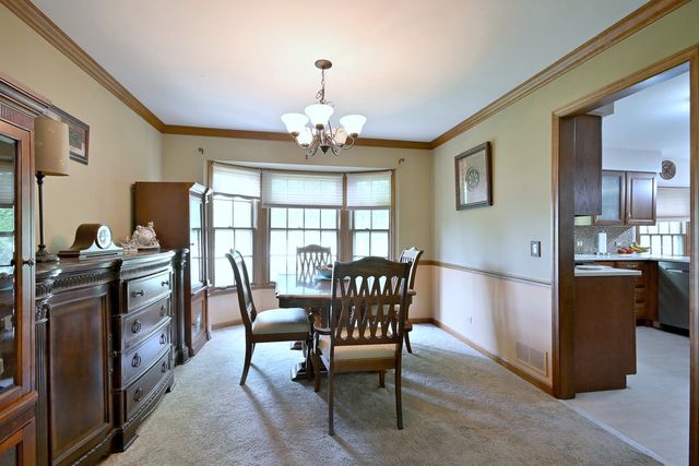 27W168 Chartwell Drive, Winfield, IL 60190