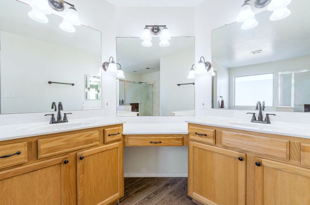 200 Aldaba Circle NE, Rio Rancho, NM 87124