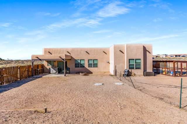 200 Aldaba Circle NE, Rio Rancho, NM 87124