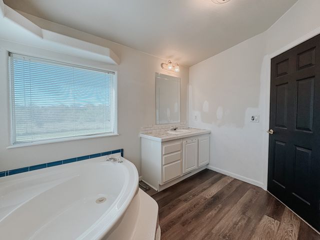 932 SE County Road 2240, Corsicana, TX 75109