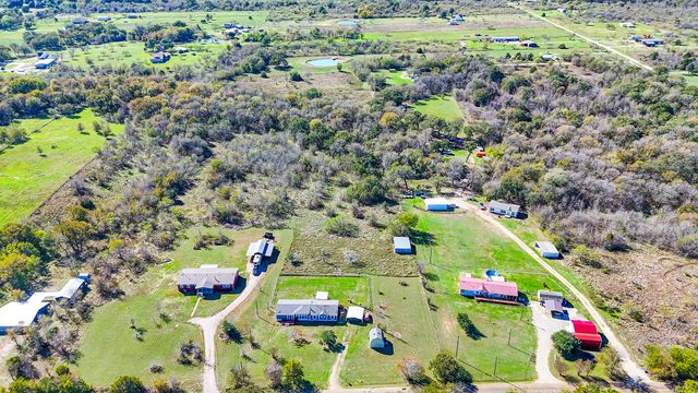 932 SE County Road 2240, Corsicana, TX 75109