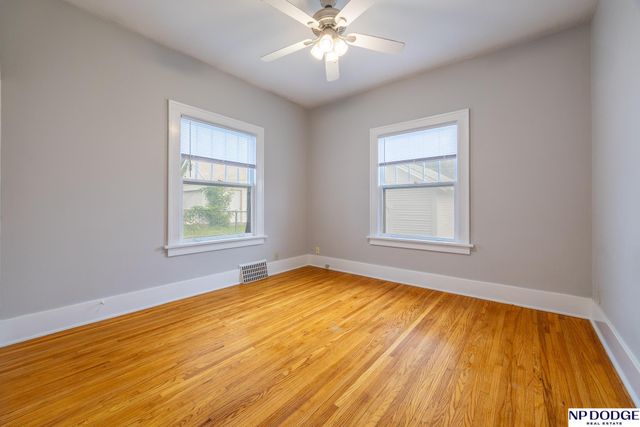 1320 N 19Th Street, Lincoln, NE 68503