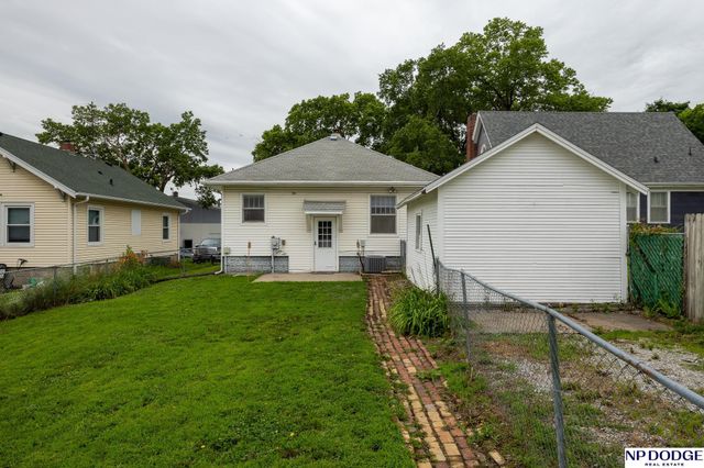 1320 N 19Th Street, Lincoln, NE 68503