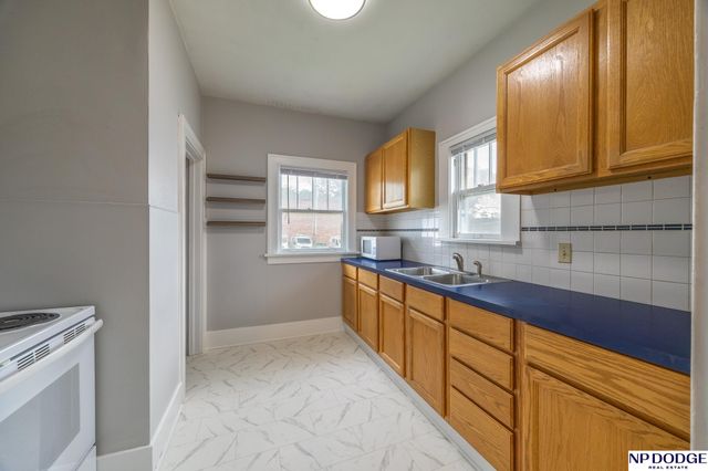 1320 N 19Th Street, Lincoln, NE 68503
