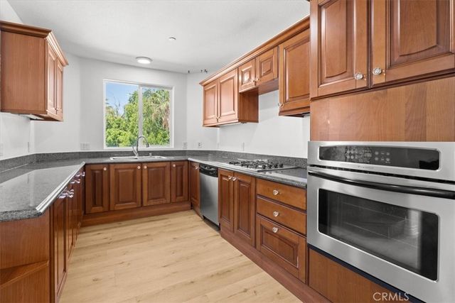5305 Bellingham 304, Valley Village, CA 91607