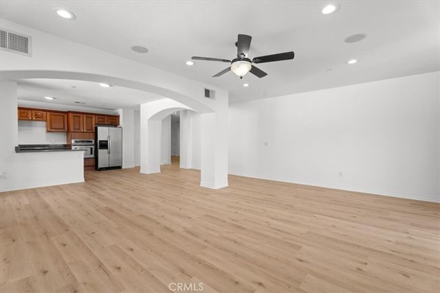 5305 Bellingham 304, Valley Village, CA 91607