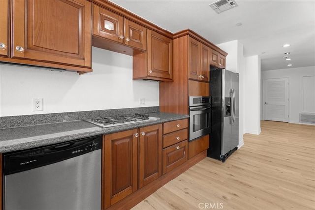 5305 Bellingham 304, Valley Village, CA 91607