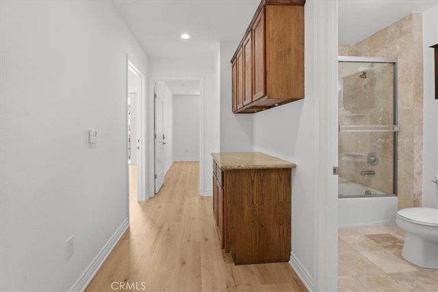 5305 Bellingham 304, Valley Village, CA 91607