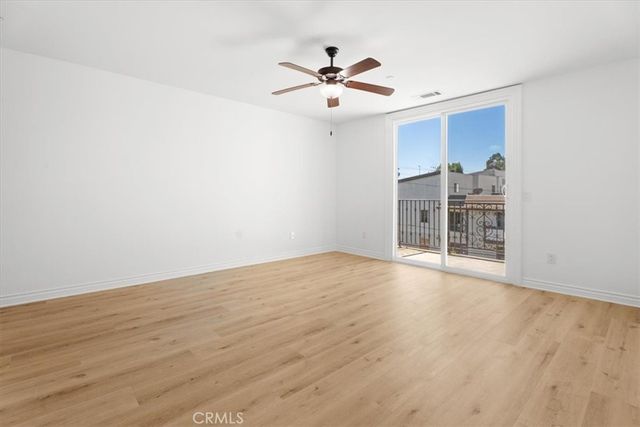5305 Bellingham 304, Valley Village, CA 91607