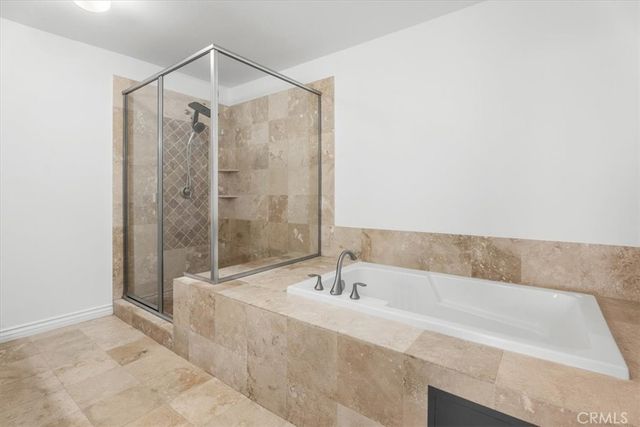 5305 Bellingham 304, Valley Village, CA 91607