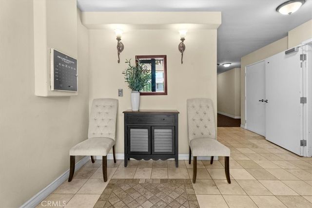 5305 Bellingham 304, Valley Village, CA 91607