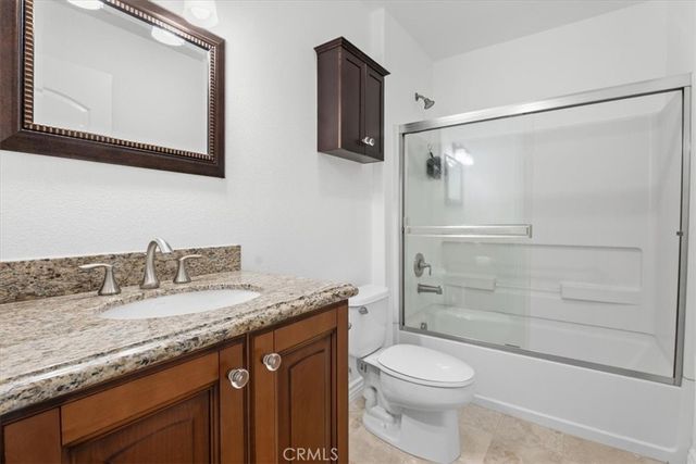 5305 Bellingham 304, Valley Village, CA 91607