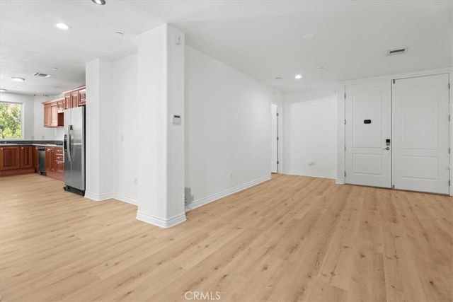 5305 Bellingham 304, Valley Village, CA 91607