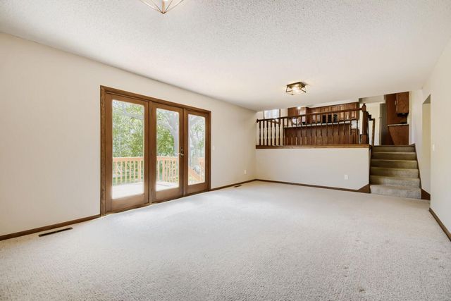 10855 Avocet Street NW, Coon Rapids, MN 55433