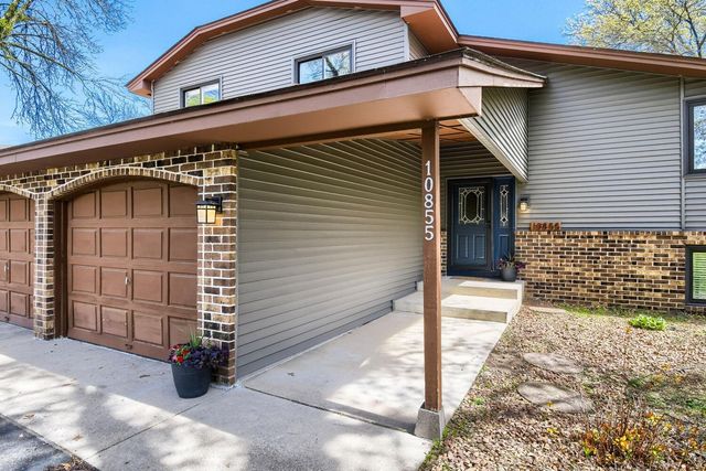 10855 Avocet Street NW, Coon Rapids, MN 55433