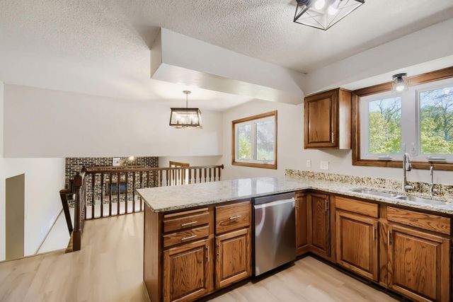 10855 Avocet Street NW, Coon Rapids, MN 55433