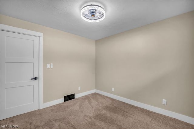 18509 Preston Road, Warrensville Heights, OH 44128