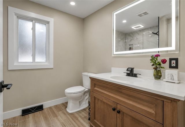 18509 Preston Road, Warrensville Heights, OH 44128