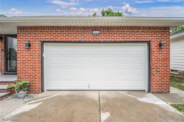 18509 Preston Road, Warrensville Heights, OH 44128