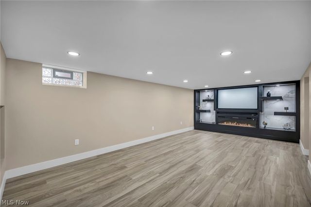 18509 Preston Road, Warrensville Heights, OH 44128