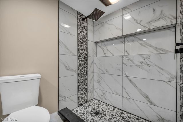 18509 Preston Road, Warrensville Heights, OH 44128