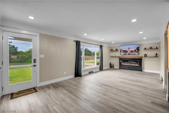 18509 Preston Road, Warrensville Heights, OH 44128