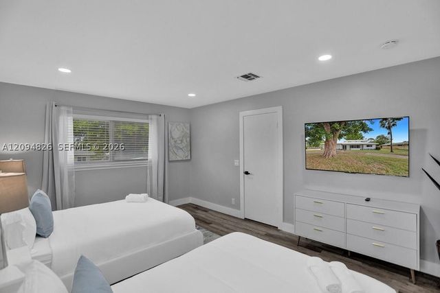 63 SE 5th Ave, Deerfield Beach, FL 33441