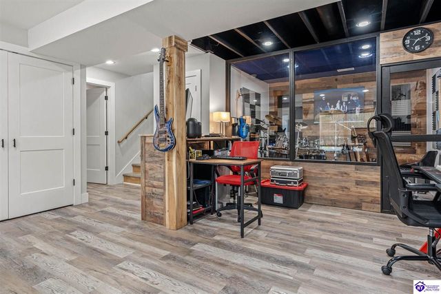 4023 Middle Creek Road, Elizabethtown, KY 42701