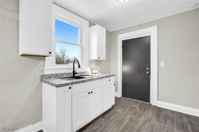 427 Black Street, Akron, OH 44306