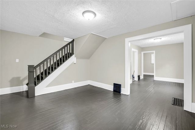 427 Black Street, Akron, OH 44306