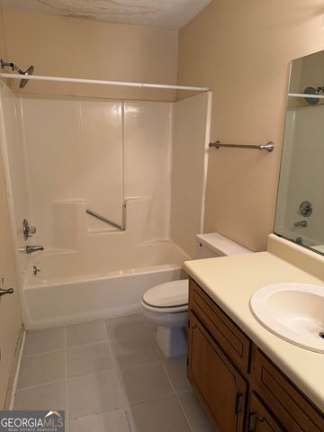 883 Park Place NE, Conyers, GA 30012
