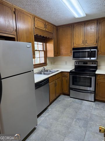 883 Park Place NE, Conyers, GA 30012