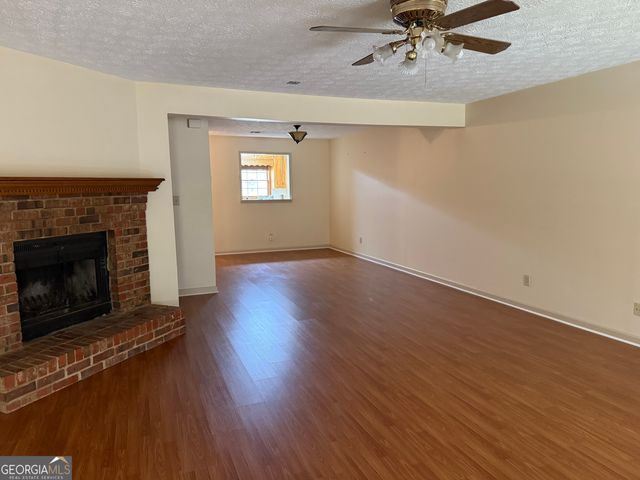 883 Park Place NE, Conyers, GA 30012