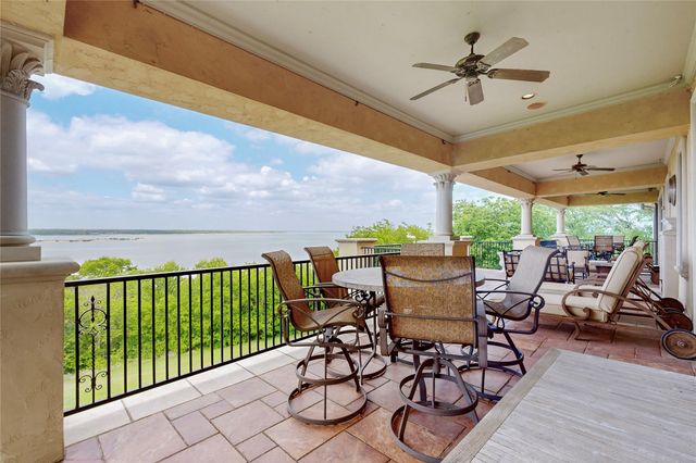 141 Cherokee Boulevard, Pottsboro, TX 75076