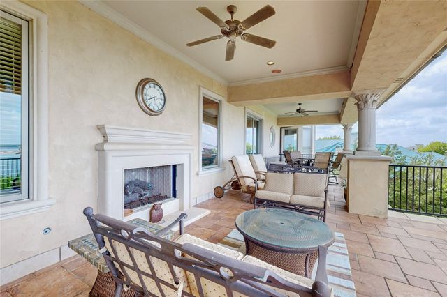 141 Cherokee Boulevard, Pottsboro, TX 75076