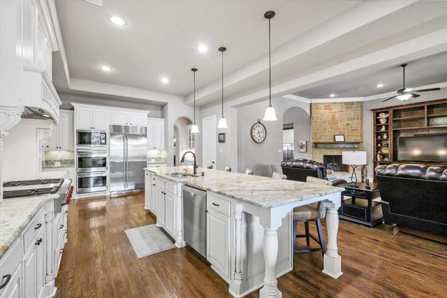 720 Wagner Way, Lantana, TX 76226