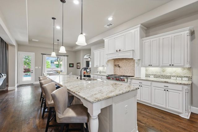 720 Wagner Way, Lantana, TX 76226