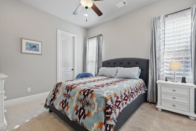720 Wagner Way, Lantana, TX 76226